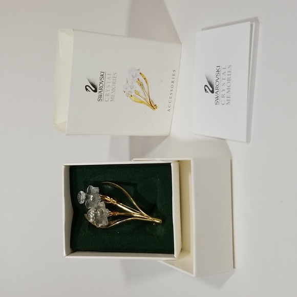 Swarovski Jewelry - Vintage Swarovski pin